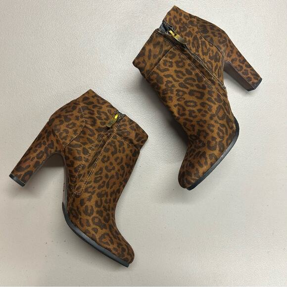 LOFT Shoes - Ann Taylor Loft Animal Print Heel Bootie Zip Up Side Closure 4" High Heel